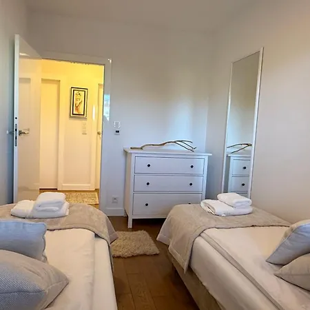 Family Kabaty - Duzy Taras דירה